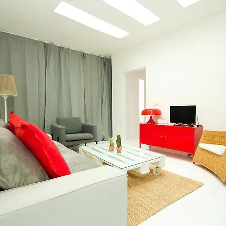 Casa Artevista - By Az וילה *